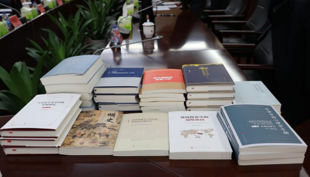 历史文化学院彭勇教授新著《明史》获评人民出版社“2019年度十大优秀学术著作”等多项荣誉